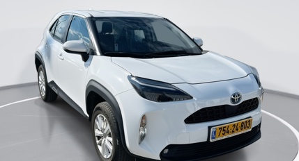 טויוטה יאריס